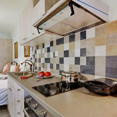 Costas Appartement *